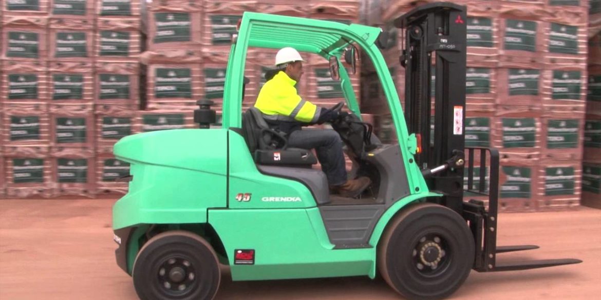 Things to Look In A Company When Hiring a Forklift Truck